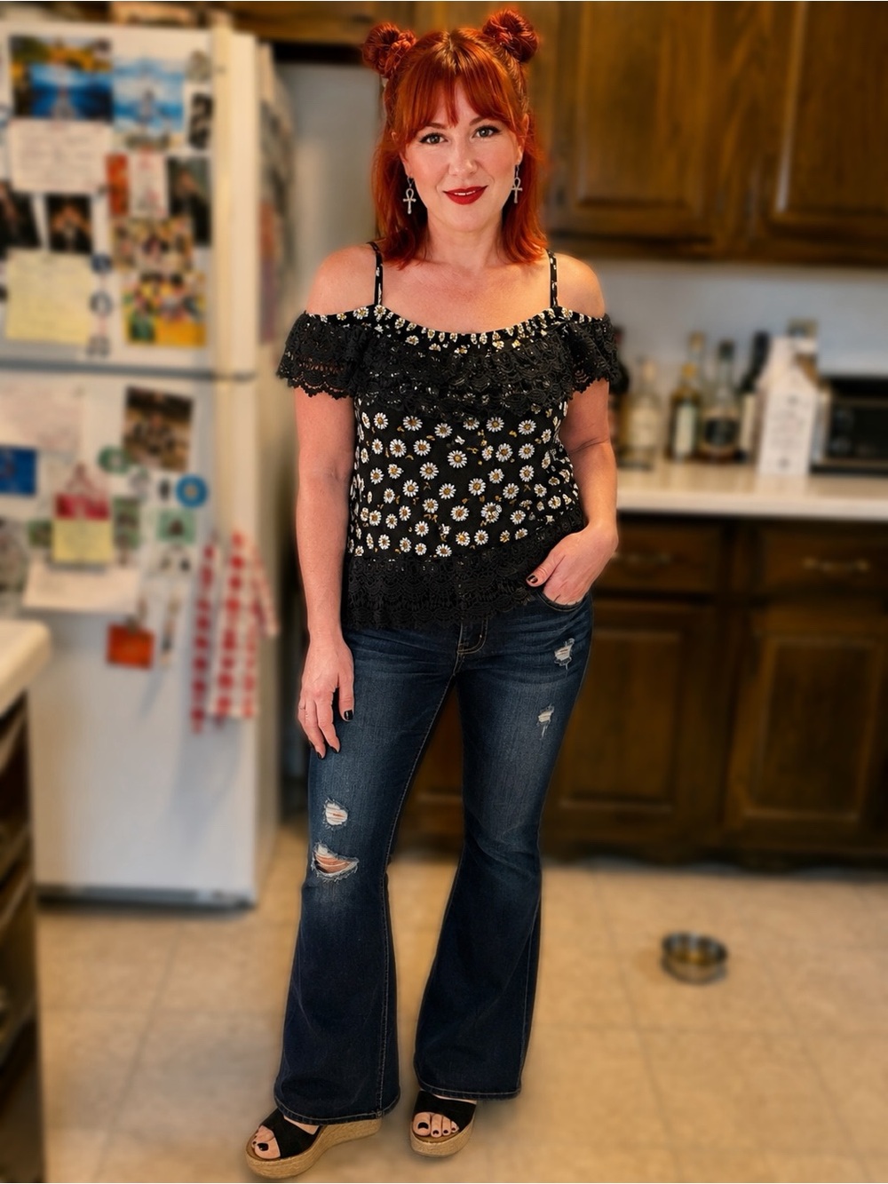 No Boundaries Black Daisy Crochet Cold Shoulder Crop Top L